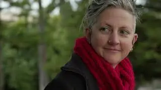 Author Jennifer Mills