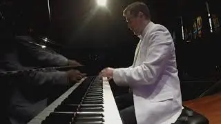 Andrew Staupe Plays Liszt