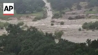 Timelapse video shows water from Texas river rising during flood