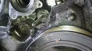 COMO SACAR EL TORNILLO QE SE QEVRO DEL TENSOR DE LA VANDA 2007 HONDA CIVIC 1.8