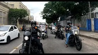 Botei 20 moto custon na porta do BigTraill 1&deg; Blackmoto Pelotas RS