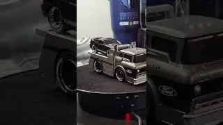1966 Ford C600 & 1993 Ford Mustang svt cobra #diecast #diecastcars #164scale #ford #mustang #maisto