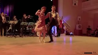 Dmitry & Daria ✪ Social Impro • • 2018 Plenty Hot :: It had to be you / Lindy Hop