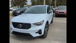 2026 Volvo XC40 W1633