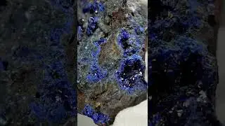 Кристаллы азурита в зарините #азуритBonStone #crystalBonStone