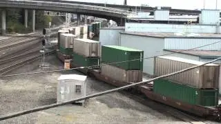 UP garbage / BNSF freight trains meet in Seattle, 4-21-2011