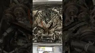 Porque mi jeep grand Cherokee 2016- 2018 tira muchos humo blanco con olor a refrigerante de motor
