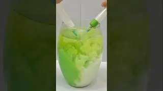 💚🤍 Blending Green&nbsp;White Color Fusion | Colour Mixing Lab 🌼 #colors #colormixing #shorts #satisfying
