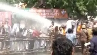 Lucknow: BJP protests against state government over law & order situation