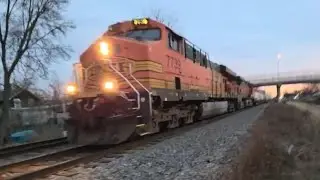 BNSF container freight! 7739 BNSF 5131 BNSF