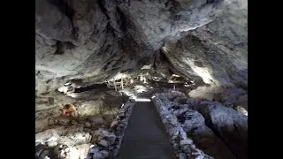 Cueva de las ventanas (Piñar - Granada)