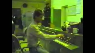 ÖBB Linz Verschiebebahnhof Stellwerk 19 - Nightshift in the signalbox(1989)