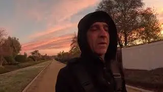 Прогулка, утяжеленный жилет и изучение нового языка в 62 года.