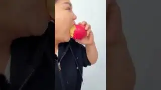 So juicy apple 🍎