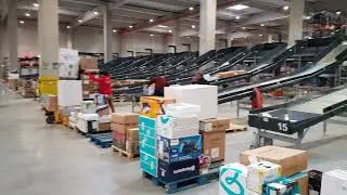 Robot in depozitul eMAG Joita