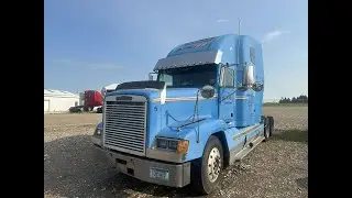 1995 Freightliner FLD120 - Parts Unit 95WH196