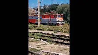 Zementklinkerzug, Lokzug und Interregio in Rupea (CFR) am 19.08.2022 (+Besuch beim Fahrdienstleiter)