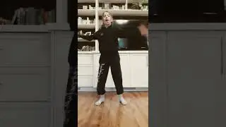 watch my hand stand into a split