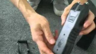 2 Million Volt Defensive Flashlight Mini Stun Gun.mpg