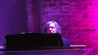 Кевин Бентс &mdash; &laquo;Good Life&raquo; (концерт в The Bitter End)