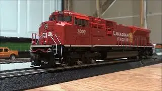 Review: Athearn Genesis SD70ACU (Canadian Pacific)