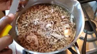 Make a Ghana Staple Food: Black-eyed Peas | Ghana Beans