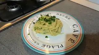 Spaghetti aglio, olio e peperoncino