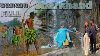 Sanam fall ranchi jharkhand 😘🌲🌲 ⛰️💕😘.                        #sanam #falls #ranchi_vlogs #jharkhand