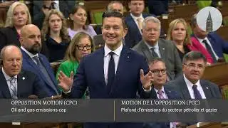 Пьер Пуальевр критикует либералов Марка Карни за ограничение выбросов нефти и газа