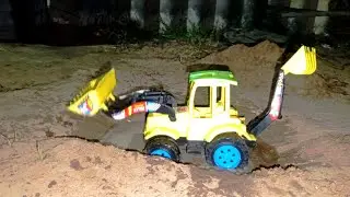 JCB 5CX Loading Mud Tipper Dumper Truck Accident Pulling Out Car Tractor Jcb3dx?