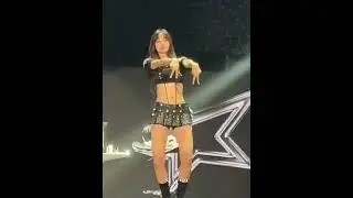 Lisa's 2025 'Crab dance' 🥹🩷 || #kpop #blackpink #blackpinklisa #lisa #viral #shorts #fyp
