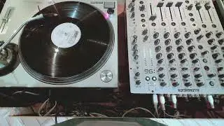 V-Tracks - Cosmic Love