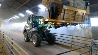 Stroverdeler en Kramer KL35T straw distributor BaleBoss 1 Tubeline  / straw spreader