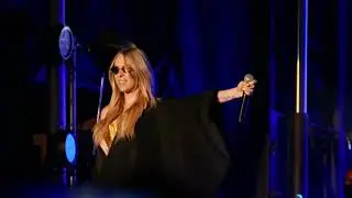 Marie-Mai  Scene TD Parc des Faubourg Fiert&eacute; MTL 2017 Consistency Live 