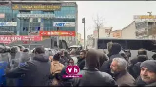 Van'da y&uuml;r&uuml;y&uuml;şe sert m&uuml;dahale: Belediye Eşbaşkanları ve Baro Başkanı g&ouml;zaltında