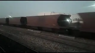 Rail Faining- Goods train Passing through Rahim Yaar Khan.Enjoy the Track sounds