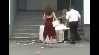 funny videos drunk movers (Video divertenti Traslocatori  ubriachi)