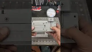 I made this jig to help me make a slipjoint knife, called a Ruple Gauge or a Rise Fall indicator.