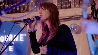 Melbourne Indie Voices / Angie McMahon + 200 singers - Missing Me