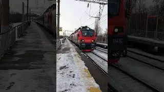 Электровоз ЭП20-045 с перегоняемым ЭП20-041 и пасс. поездом #trainspotting #ржд #railway #train #rzd