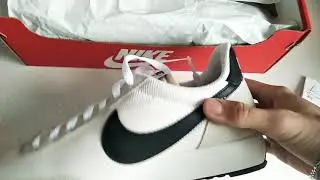NIKE AIR TAILWIND 79