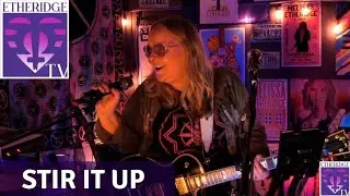 Melissa Etheridge Covers 'Stir It Up' by Bob Marley and the Wailers on EtheridgeTV
