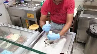 Chocolate ICE CREAM ROLLS at Giani 🍨 | Street Food Magic!