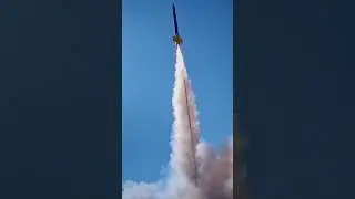 Blue Lightning Rocket Powered by Aerotech I205W Motor #shorts