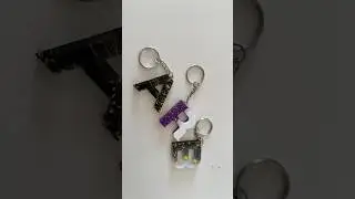 Resin keychains alphabets design 🥰#resincrafts #love #keyckeychains