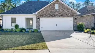 29 W Apollo Ave, Freeport, FL Presented by Judy Griffin.