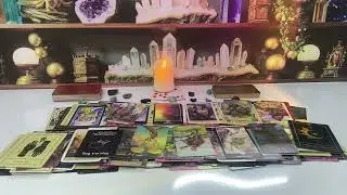 AQUARIUS LOVE BREAKS THROUGH, EARTH SIGN AQUARIUS LOVE TAROT READING