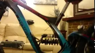 Knocking Rockshox Vivid R2C