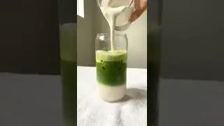 Iced matcha latte with cold foam #matcha