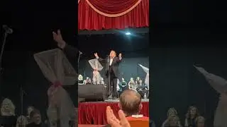 ÇETİN AKPULAT      BİR GÖZ AŞİNALIĞI VAR ARAMIZDA SANKİ SENİNLE 40 YILLIK DOST GİBİYİZ